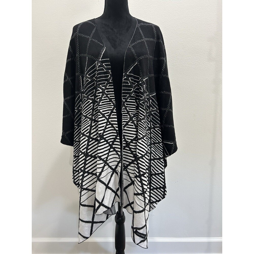Ming Wang One Size Shawl Wrap Black and White Geometric Viscose Blend NWT